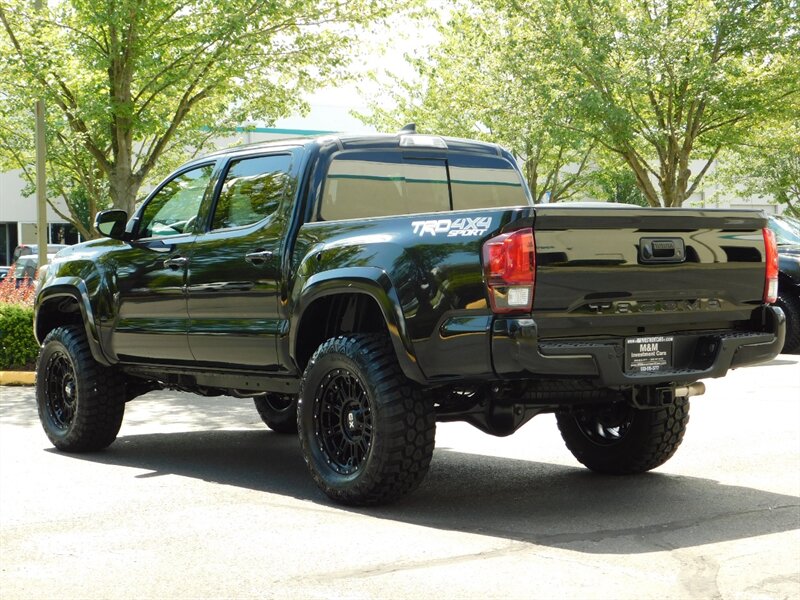 2018 Toyota Tacoma TRD Sport Double Cab 4X4 / 6-SPEED MANUAL / LIFTED   - Photo 8 - Portland, OR 97217