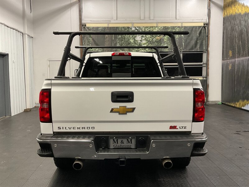 2015 Chevrolet Silverado 1500 LTZ Crew Cab 4X4 / 6.2L V8 / LONG BED / LOADED  LOCAL TRUCK / Heated & Cooled Leather Seats / Sunroof / Navigation & Backup Camera / SHARP & CLEAN !! - Photo 6 - Gladstone, OR 97027