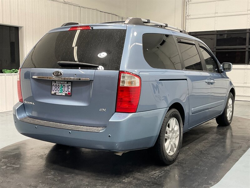 2007 Kia Sedona EX Minivan / Leather Heated/ Sunroof / 61,000 MILE  / LOCAL VAN - Photo 7 - Gladstone, OR 97027