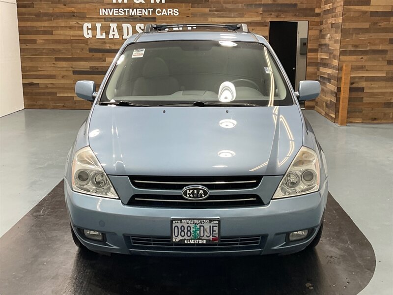 2007 Kia Sedona EX Minivan / Leather Heated/ Sunroof / 61,000 MILE  / LOCAL VAN - Photo 5 - Gladstone, OR 97027