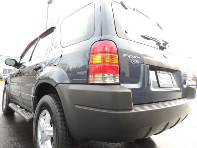 2001 Ford Escape XLS SUV 4X4 / 5 Speed Manual / LOW MILES   - Photo 37 - Portland, OR 97217