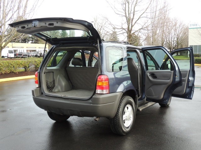 2001 Ford Escape XLS SUV 4X4 / 5 Speed Manual / LOW MILES   - Photo 13 - Portland, OR 97217