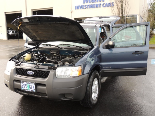 2001 Ford Escape XLS SUV 4X4 / 5 Speed Manual / LOW MILES   - Photo 9 - Portland, OR 97217