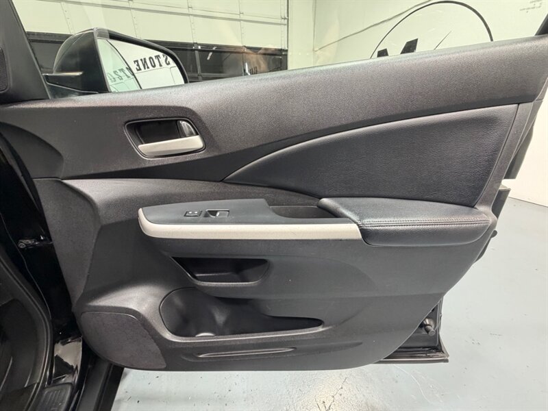 2014 Honda CR-V EX-L 4WD / Leather Heated Seats / Sunroof / Camera / BRAND NEW TIRES / ZERO RUST - Photo 33 - Gladstone, OR 97027