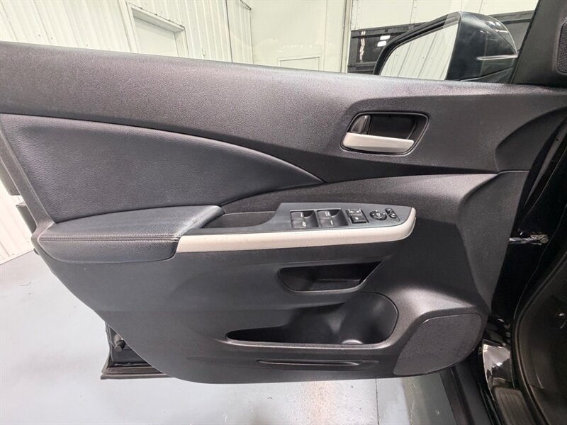 2014 Honda CR-V EX-L 4WD / Leather Heated Seats / Sunroof / Camera / BRAND NEW TIRES / ZERO RUST - Photo 32 - Gladstone, OR 97027