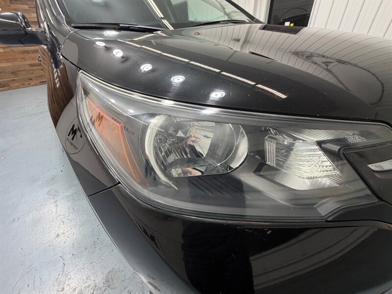 2014 Honda CR-V EX-L 4WD / Leather Heated Seats / Sunroof / Camera / BRAND NEW TIRES / ZERO RUST - Photo 27 - Gladstone, OR 97027