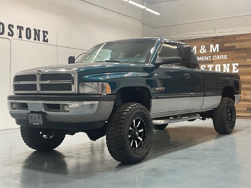 1999 Dodge Ram 2500 Laramie SLT 4dr Quad Cab 4X4 /5.9L DIESEL /5-SPEED / Long bed / LIFTED w. 35 " TIRES & 17 " MOTO WHEELS / ZERO RUST / 5-SPEED MANUAL - Photo 56 - Gladstone, OR 97027