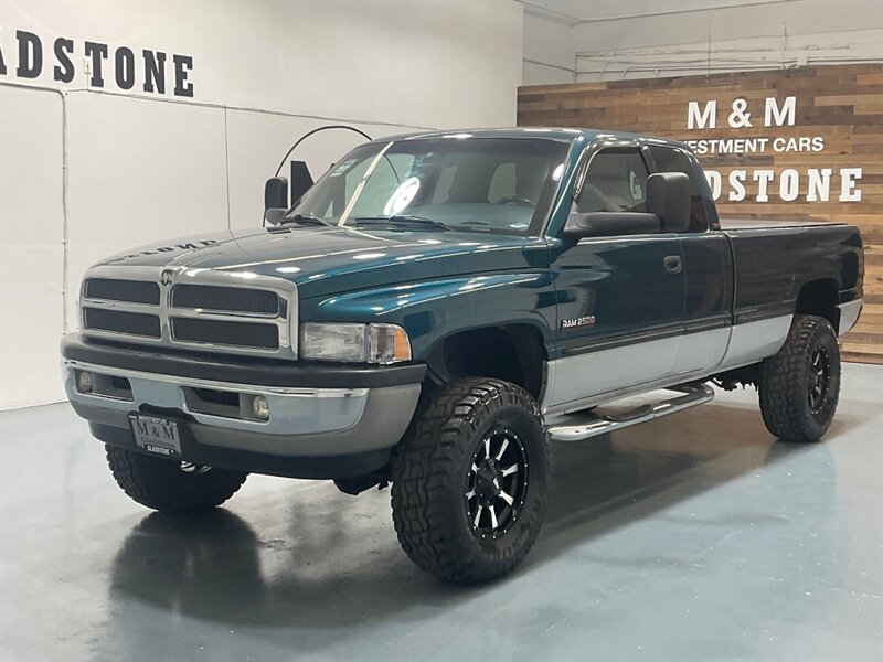 1999 Dodge Ram 2500 Laramie SLT 4dr Quad Cab 4X4 /5.9L DIESEL /5-SPEED / Long bed / LIFTED w. 35 " TIRES & 17 " MOTO WHEELS / ZERO RUST / 5-SPEED MANUAL - Photo 55 - Gladstone, OR 97027
