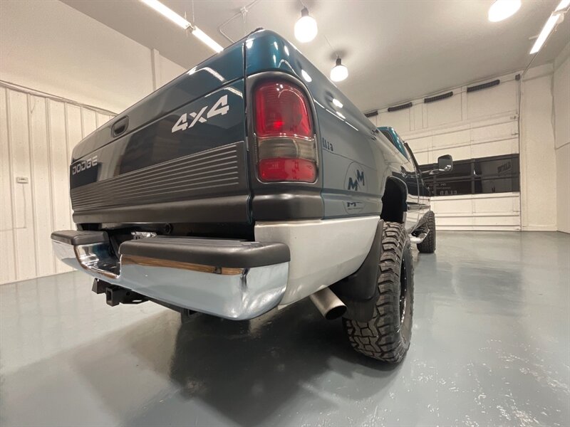 1999 Dodge Ram 2500 Laramie SLT 4dr Quad Cab 4X4 /5.9L DIESEL /5-SPEED / Long bed / LIFTED w. 35 " TIRES & 17 " MOTO WHEELS / ZERO RUST / 5-SPEED MANUAL - Photo 28 - Gladstone, OR 97027