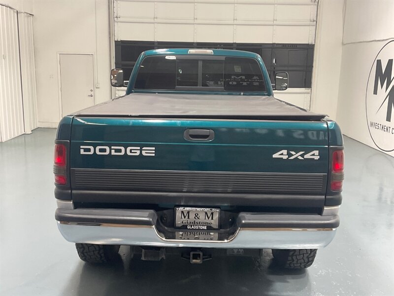 1999 Dodge Ram 2500 Laramie SLT 4dr Quad Cab 4X4 /5.9L DIESEL /5-SPEED / Long bed / LIFTED w. 35 " TIRES & 17 " MOTO WHEELS / ZERO RUST / 5-SPEED MANUAL - Photo 30 - Gladstone, OR 97027