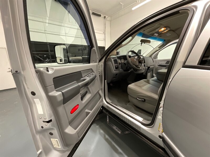 2008 Dodge Ram 2500 SXT MEGA CAB 6-SPEED MANUAL 4X4 /6.7L DIESEL  / LIFTED / PROGRAMMER/ CUSTOM REAR BUMPER - Photo 33 - Gladstone, OR 97027