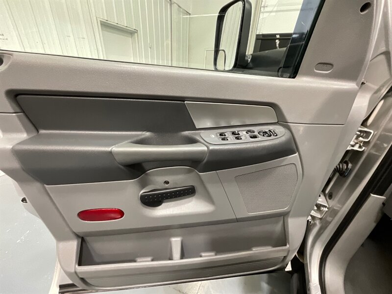 2008 Dodge Ram 2500 SXT MEGA CAB 6-SPEED MANUAL 4X4 /6.7L DIESEL  / LIFTED / PROGRAMMER/ CUSTOM REAR BUMPER - Photo 34 - Gladstone, OR 97027