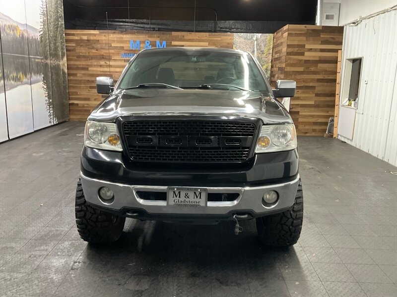 2006 Ford F-150 Lariat Crew Cab 4X4 / 5.4L V8 / LIFTED LIFTED  Leather & Heated Seats / NEW WHEELS & TIRES / SHARP & CLEAN !! - Photo 5 - Gladstone, OR 97027