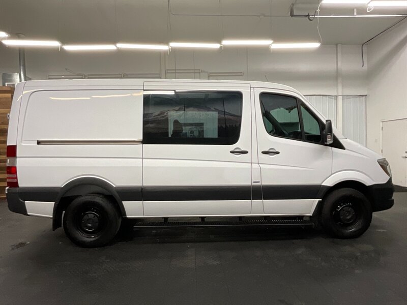 2016 Mercedes-Benz Sprinter 2500 CARGO CREW / 4Cyl DIESEL / Excel Cond  CREW Cargo Van / 144 " STANDARD ROOF / 58,000 MILES - Photo 4 - Gladstone, OR 97027