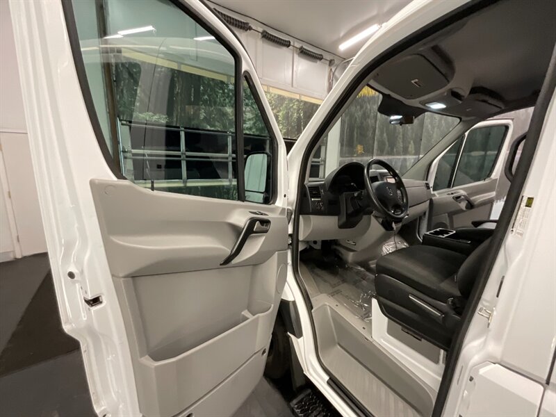 2016 Mercedes-Benz Sprinter 2500 CARGO CREW / 4Cyl DIESEL / Excel Cond  CREW Cargo Van / 144 " STANDARD ROOF / 58,000 MILES - Photo 16 - Gladstone, OR 97027