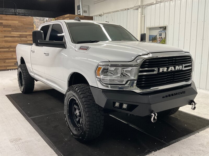 2019 RAM 2500 Big Horn Crew Cab 4X4 / 6.7L DIESEL/ LIFTED LIFTED  / 37 " TIRES& 20 " HOSTILE WHEELS / 74,000 MILES - Photo 2 - Gladstone, OR 97027