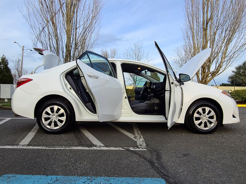 2018 Toyota Corolla LE / Lane Depart Alert / Dynamic Cruise / 1-OWNER  / Backup CAM / BlueTooth / Fresh Local Trade / Clean Title - Photo 24 - Portland, OR 97217