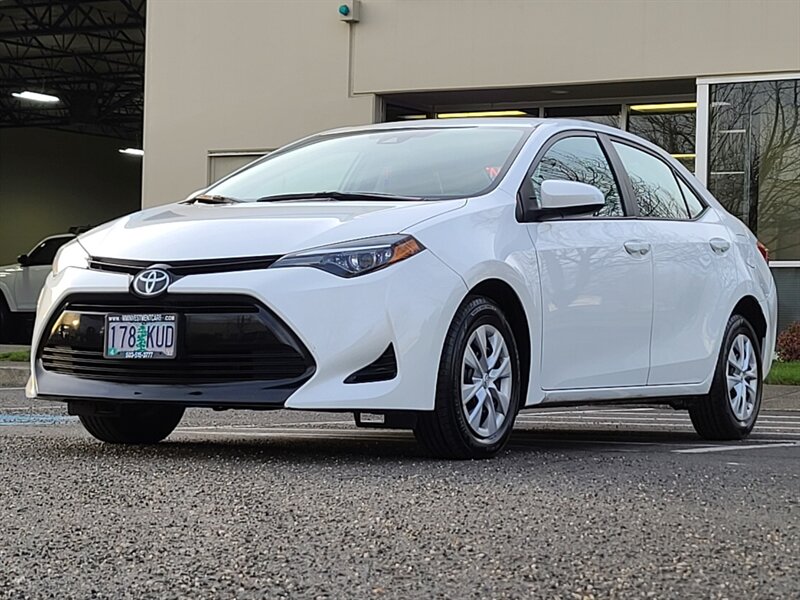 2018 Toyota Corolla LE / Lane Depart Alert / Dynamic Cruise / 1-OWNER  / Backup CAM / BlueTooth / Fresh Local Trade / Clean Title - Photo 1 - Portland, OR 97217