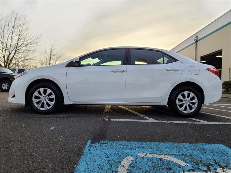 2018 Toyota Corolla LE / Lane Depart Alert / Dynamic Cruise / 1-OWNER  / Backup CAM / BlueTooth / Fresh Local Trade / Clean Title - Photo 3 - Portland, OR 97217