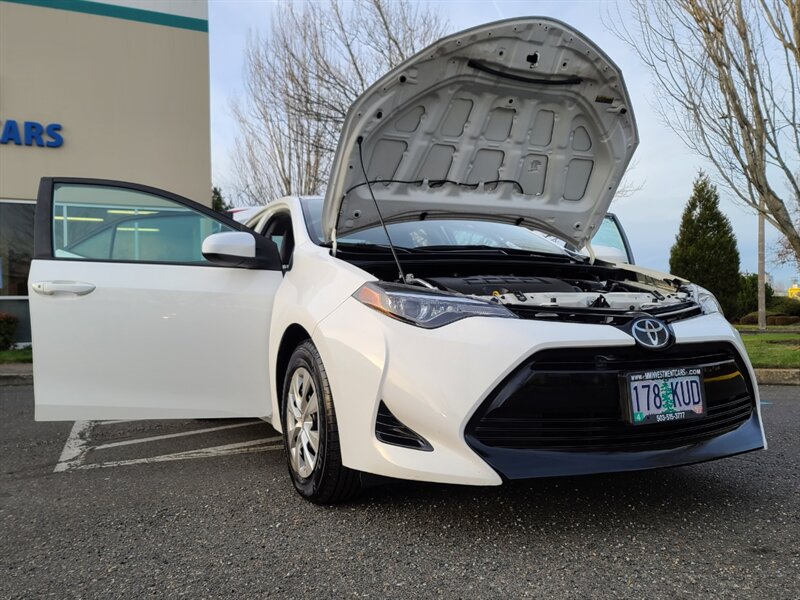 2018 Toyota Corolla LE / Lane Depart Alert / Dynamic Cruise / 1-OWNER  / Backup CAM / BlueTooth / Fresh Local Trade / Clean Title - Photo 26 - Portland, OR 97217