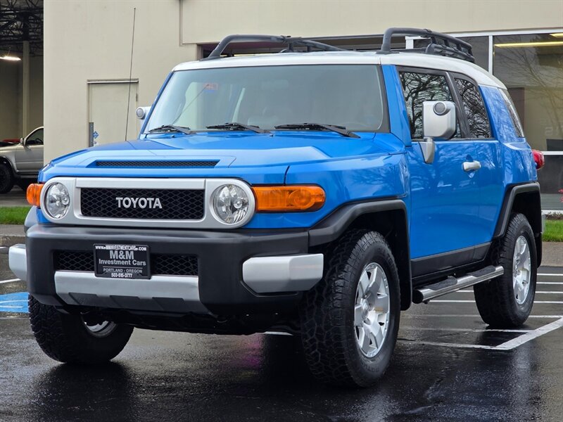 2007 Toyota FJ Cruiser 4X4 V6 / REAR DIFFERENTIAL LOCK / 109,000 MILES  / LOCAL / NO RUST / VERY LOW MILES ! - Photo 1 - Portland, OR 97217