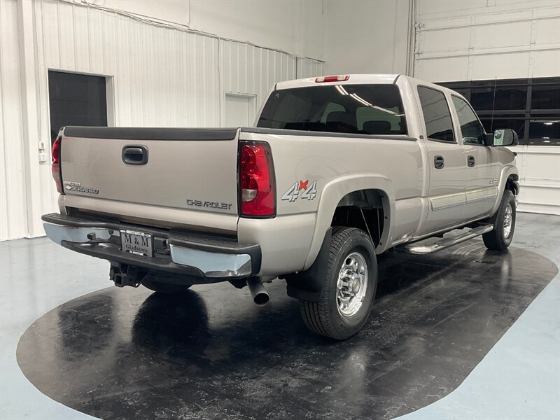 2005 Chevrolet Silverado 2500 LT Crew Cab 4X4 / 8.1L V8 / Leather / 96K MILES  / RUST FREE / Excel Cond - Photo 8 - Gladstone, OR 97027