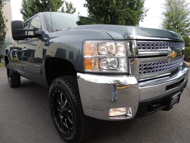 2010 Chevrolet Silverado 2500 Z71 / 4X4 / 6.6L DURAMAX Diesel / ALLISON / LIFTED   - Photo 36 - Portland, OR 97217