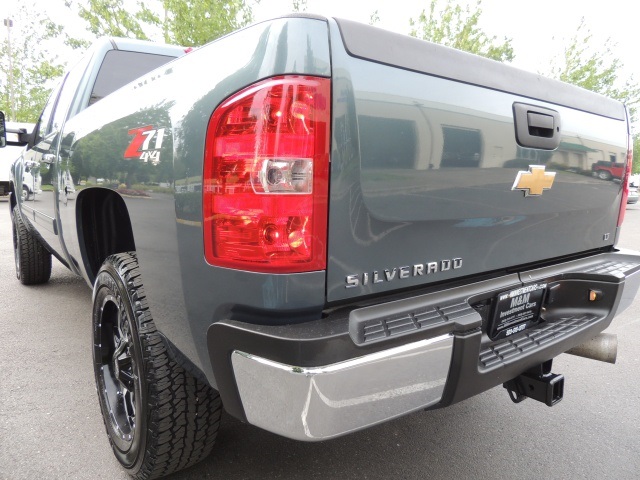 2010 Chevrolet Silverado 2500 Z71 / 4X4 / 6.6L DURAMAX Diesel / ALLISON / LIFTED   - Photo 34 - Portland, OR 97217