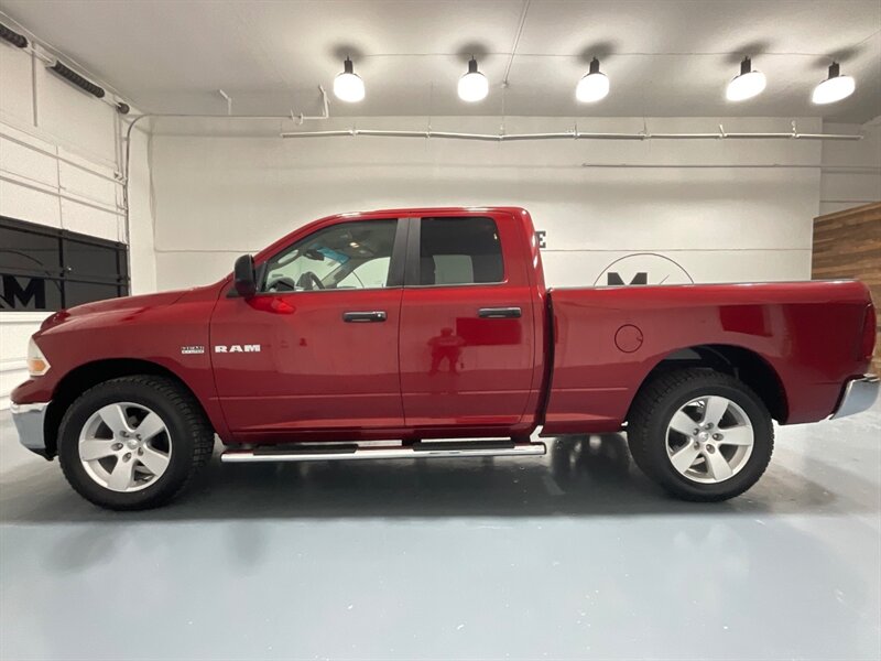 2009 Dodge Ram 1500 SLT Quad Cab 4X4 / 5.7L V8 / NEW TIRES / ZERO RUST  / LOCAL TRUCK / Power Seats / Towing Pkg - Photo 3 - Gladstone, OR 97027