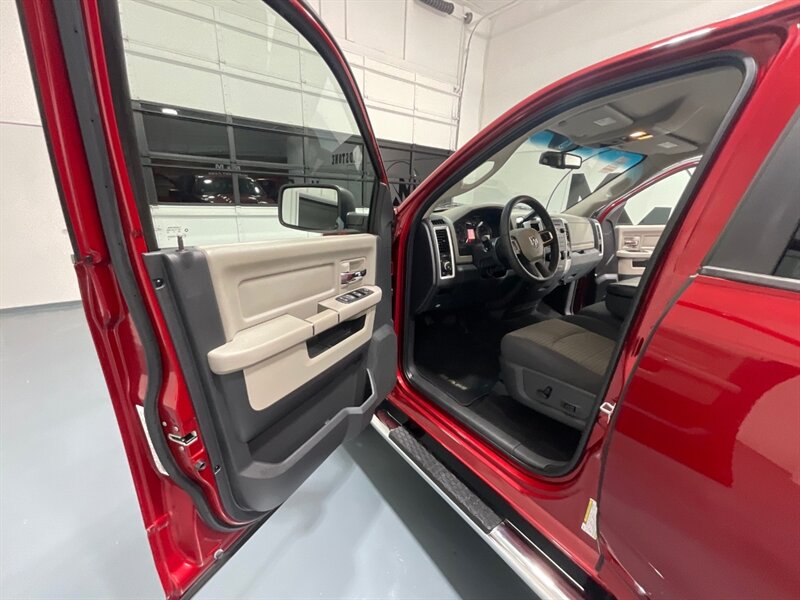 2009 Dodge Ram 1500 SLT Quad Cab 4X4 / 5.7L V8 / NEW TIRES / ZERO RUST  / LOCAL TRUCK / Power Seats / Towing Pkg - Photo 36 - Gladstone, OR 97027