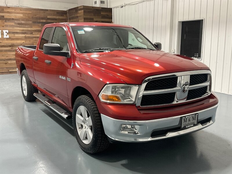 2009 Dodge Ram 1500 SLT Quad Cab 4X4 / 5.7L V8 / NEW TIRES / ZERO RUST  / LOCAL TRUCK / Power Seats / Towing Pkg - Photo 2 - Gladstone, OR 97027