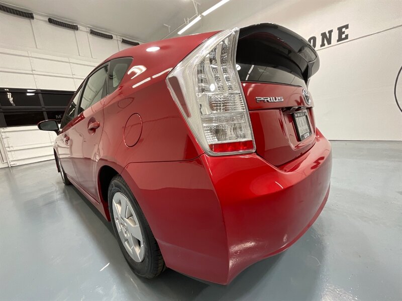 2010 Toyota Prius IV Tech Pkg / 1-OWNER / 45,000 MILES  / Leather & Navigation - Photo 51 - Gladstone, OR 97027