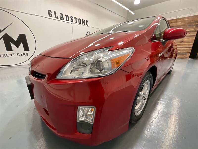 2010 Toyota Prius IV Tech Pkg / 1-OWNER / 45,000 MILES  / Leather & Navigation - Photo 49 - Gladstone, OR 97027