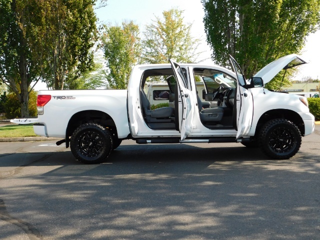 2008 Toyota Tundra CREW MAX 4X4 LIMITED / TRD OFF ROAD / NAV / LIFTED   - Photo 22 - Portland, OR 97217