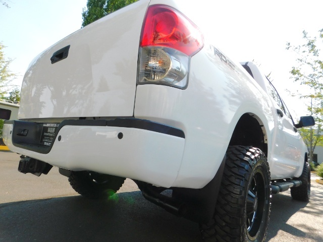 2008 Toyota Tundra CREW MAX 4X4 LIMITED / TRD OFF ROAD / NAV / LIFTED   - Photo 11 - Portland, OR 97217