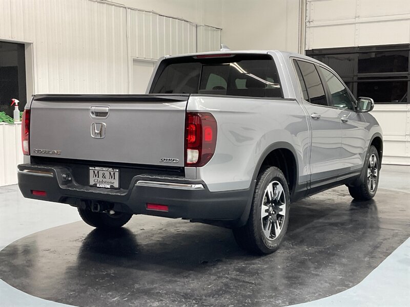 2020 Honda Ridgeline RTL Pickup 4X4 / V6 / Leather / 1-OWNER / 24K MILE  / LOCAL HONDA - Photo 8 - Gladstone, OR 97027