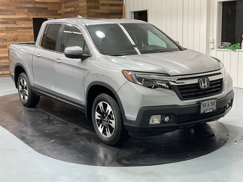 2020 Honda Ridgeline RTL Pickup 4X4 / V6 / Leather / 1-OWNER / 24K MILE  / LOCAL HONDA - Photo 2 - Gladstone, OR 97027