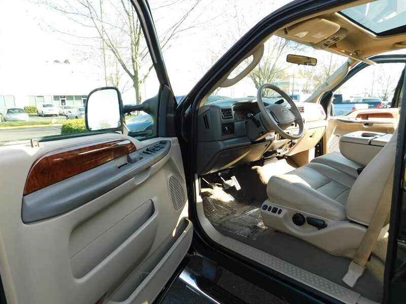 2003 Ford F-250 Super Duty Lariat Crew Cab 4X4/ V10 Gas / CLEAN   - Photo 9 - Portland, OR 97217