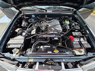 1998 Toyota 4Runner 4X4 / NEW TIMING BELT / NEW LIFT + TIRES / 1-OWNER  / V6 3.4L / IMMACULATE !! - Photo 30 - Portland, OR 97217