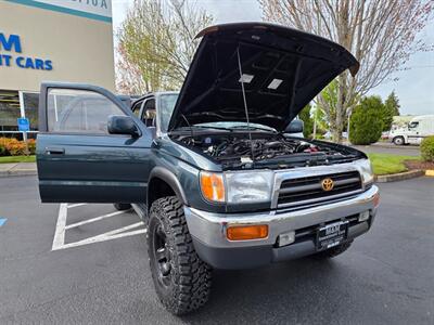 1998 Toyota 4Runner 4X4 / NEW TIMING BELT / NEW LIFT + TIRES / 1-OWNER  / V6 3.4L / IMMACULATE !! - Photo 26 - Portland, OR 97217