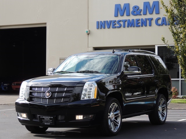 2013 Cadillac Escalade Premium / AWD / LOADED / 1-OWNER   - Photo 1 - Portland, OR 97217