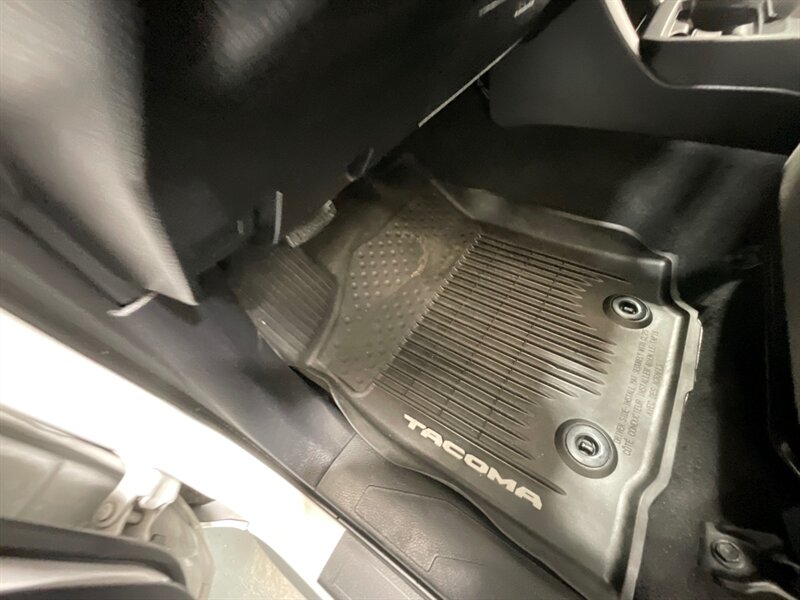 2019 Toyota Tacoma SR5 V6 Double Cab 4X4 /LIFTED w. NEW WHEELS &TIRES  / Backup Camera / LONG BED / ZERO RUST / 57K MILES - Photo 43 - Gladstone, OR 97027