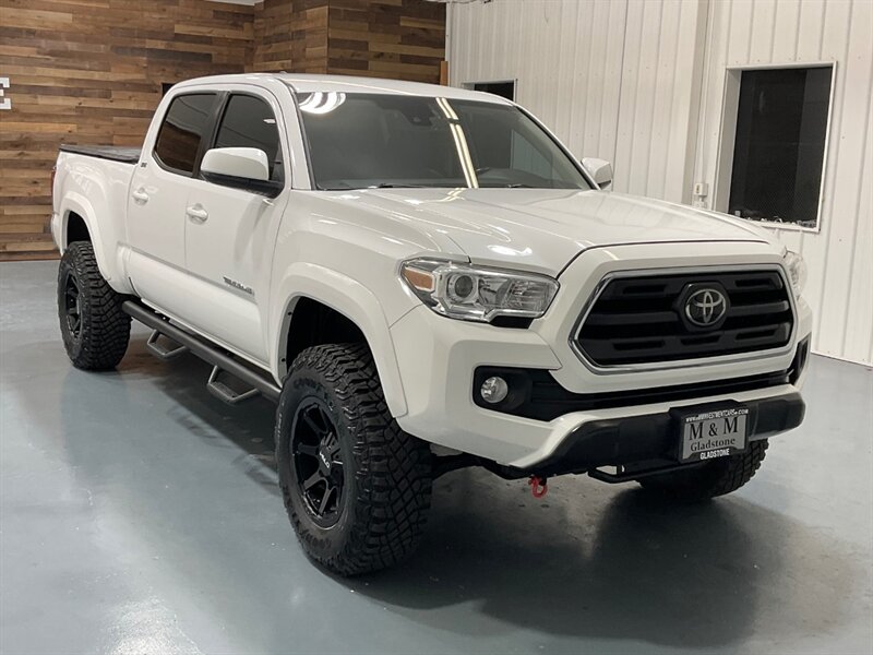 2019 Toyota Tacoma SR5 V6 Double Cab 4X4 /LIFTED w. NEW WHEELS &TIRES  / Backup Camera / LONG BED / ZERO RUST / 57K MILES - Photo 2 - Gladstone, OR 97027