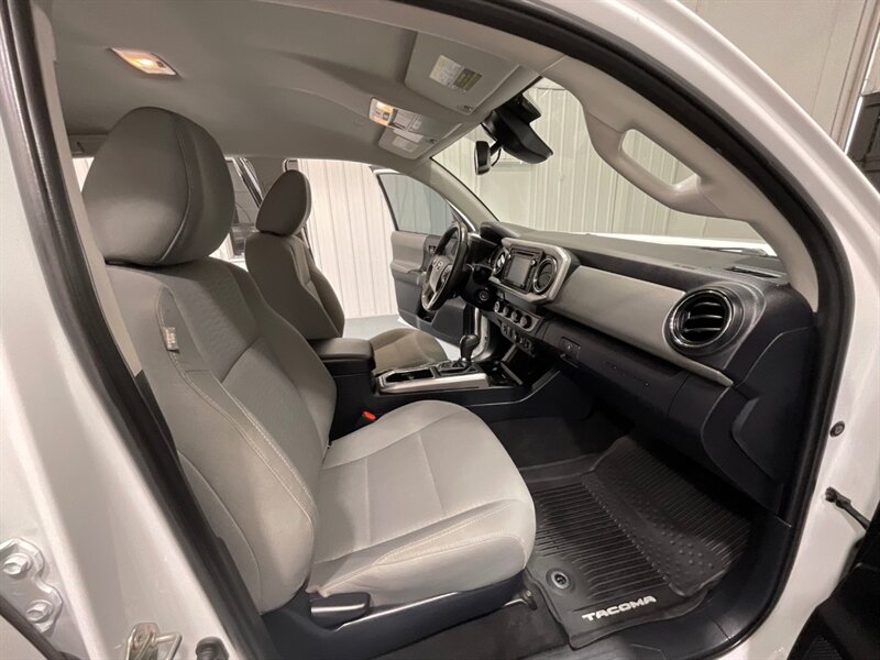 2019 Toyota Tacoma SR5 V6 Double Cab 4X4 /LIFTED w. NEW WHEELS &TIRES  / Backup Camera / LONG BED / ZERO RUST / 57K MILES - Photo 14 - Gladstone, OR 97027