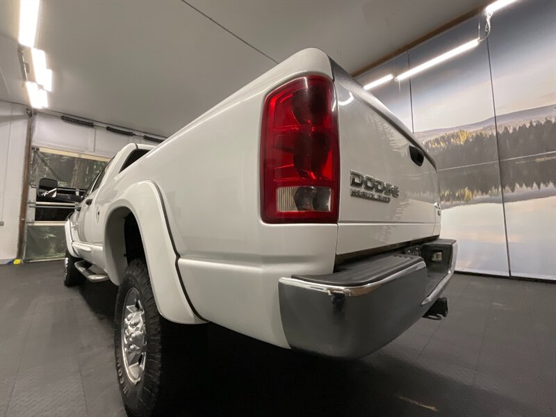 2004 Dodge Ram 2500 Laramie 4X4 / 5.9L DIESEL / 6-SPEED / 1-OWNER  LOCAL OREGON TRUCK / RUST FREE / LEATHER & HEATED SEATS / LONG BED / 109,000 MILES - Photo 11 - Gladstone, OR 97027