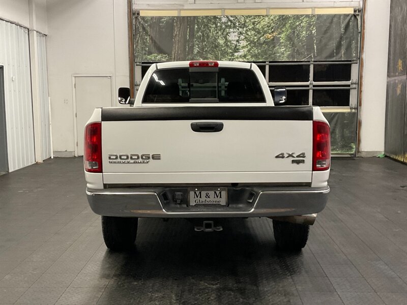 2004 Dodge Ram 2500 Laramie 4X4 / 5.9L DIESEL / 6-SPEED / 1-OWNER  LOCAL OREGON TRUCK / RUST FREE / LEATHER & HEATED SEATS / LONG BED / 109,000 MILES - Photo 6 - Gladstone, OR 97027