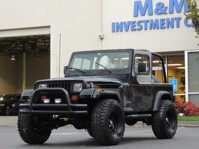 1994 Jeep Wrangler Convertible / 4X4 / 5 Speed Manual /  LIFTED