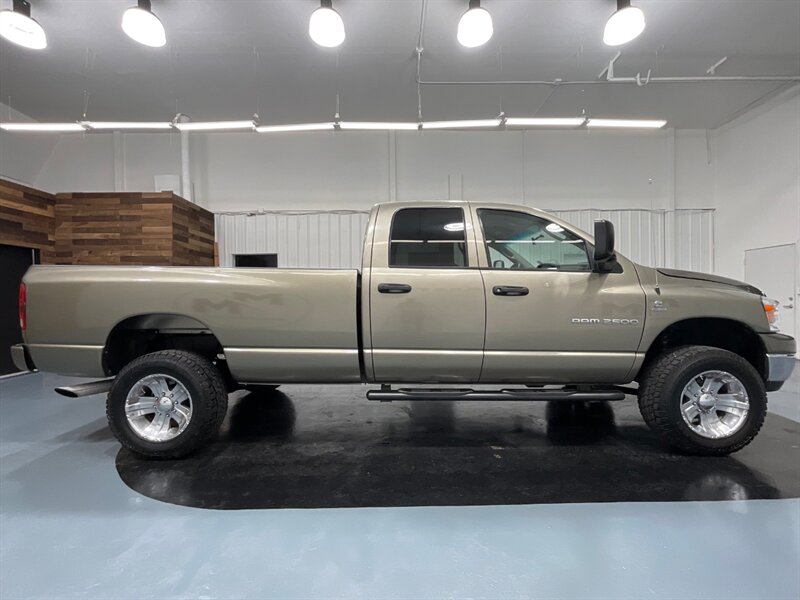 2006 Dodge Ram 2500 ST Crew Cab 4x4 / 5.9L Cummins Diesel / RUST FREE  / NEW SPRAY BEDLINER / LOCAL RUST FREE - Photo 3 - Gladstone, OR 97027