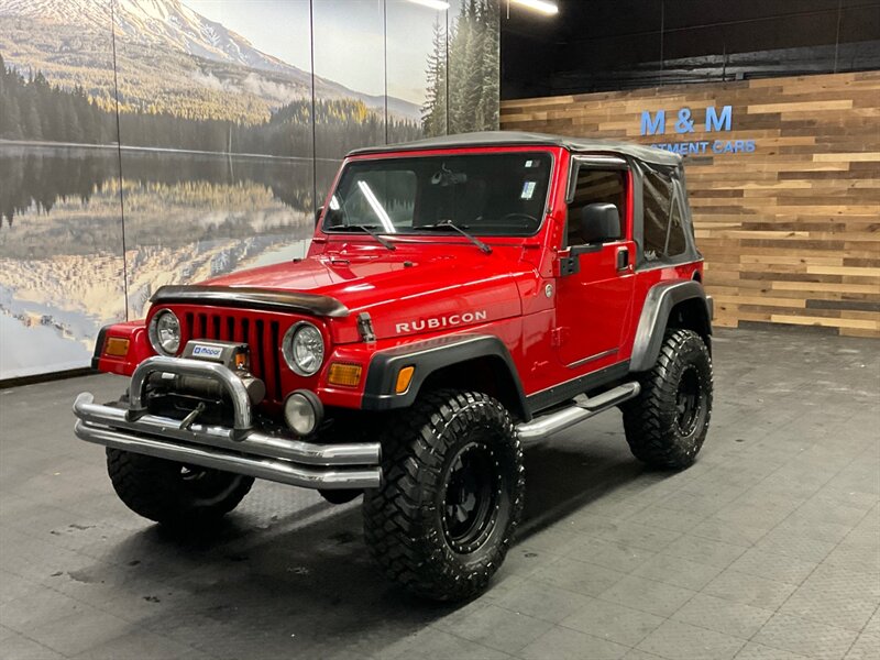 2005 Jeep Wrangler Rubicon 2Dr 4X4 /  6Cyl / 6-SPEED / LIFTED BRAND NEW  TOP / LIFTED w/ MUD TIRES / WINCH & GRILL GUARD / SHARP & CLEAN !!
