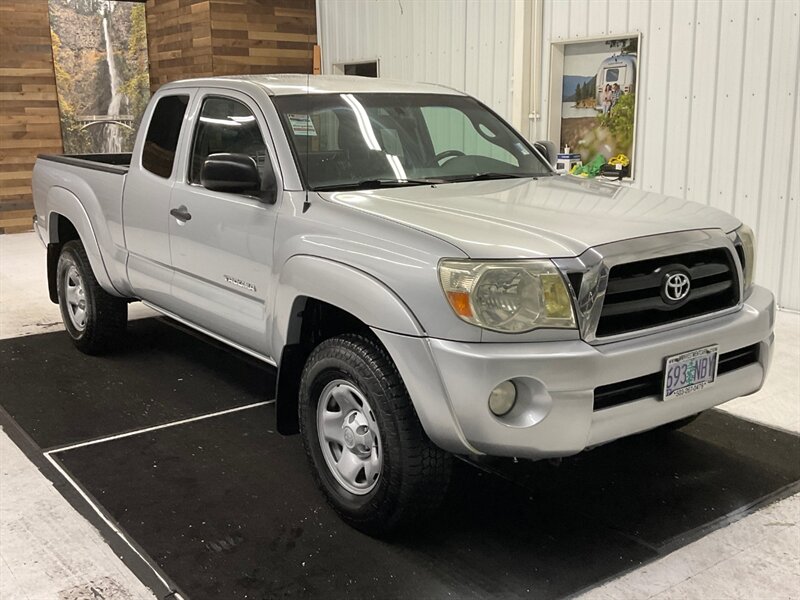 2005 Toyota Tacoma V6 Access Cab 4X4 / 4.0L V6 / 6-SPEED MANUAL  / RUST FREE / Towing Package / 154K MILES - Photo 2 - Gladstone, OR 97027